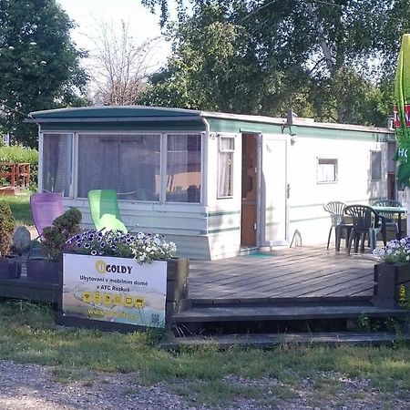Mobilni Dum U Goldy Hotel Česká Skalice Kültér fotó